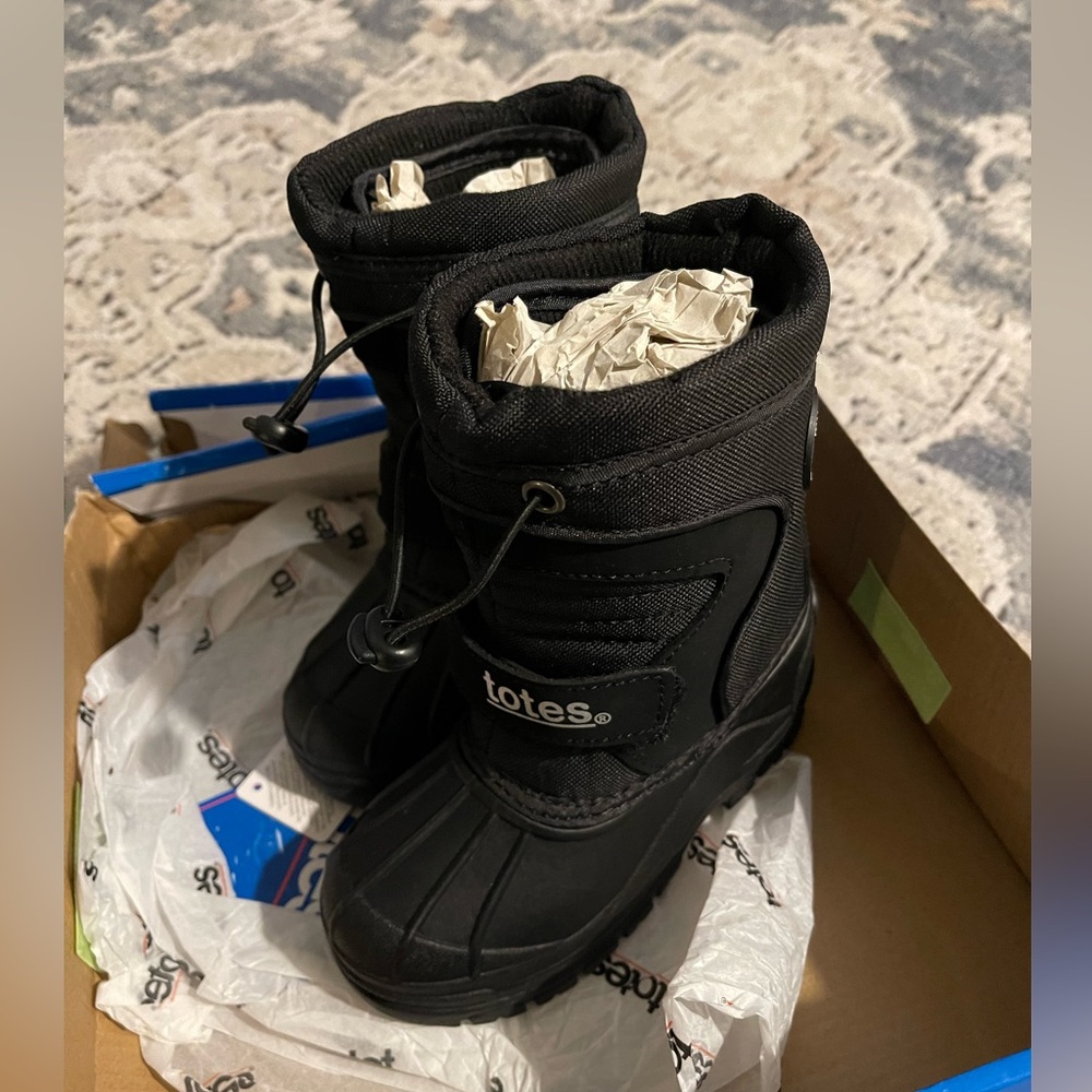 Kids snow boots